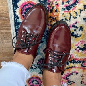 👠 Trendy Red Oxford Shoes